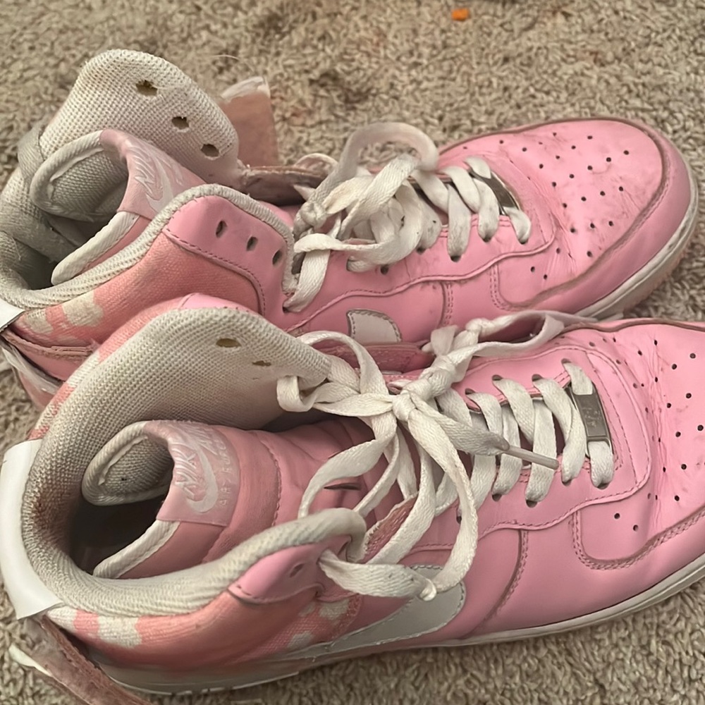 💕Pink Nikes with cherry blossoms!!!!💕